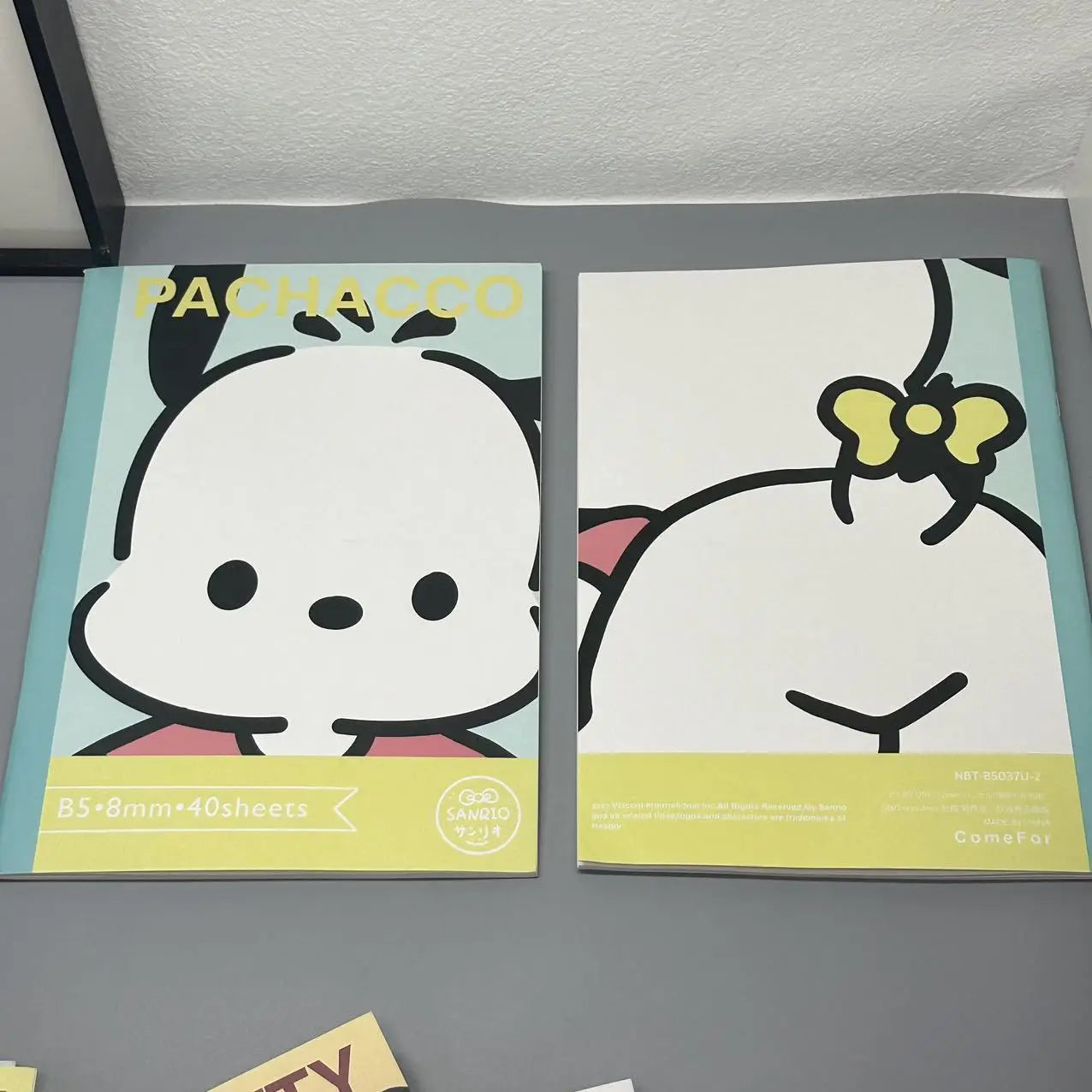 دفتر B5 من Miniso بتصميم هالو كيتي (Hello Kitty)