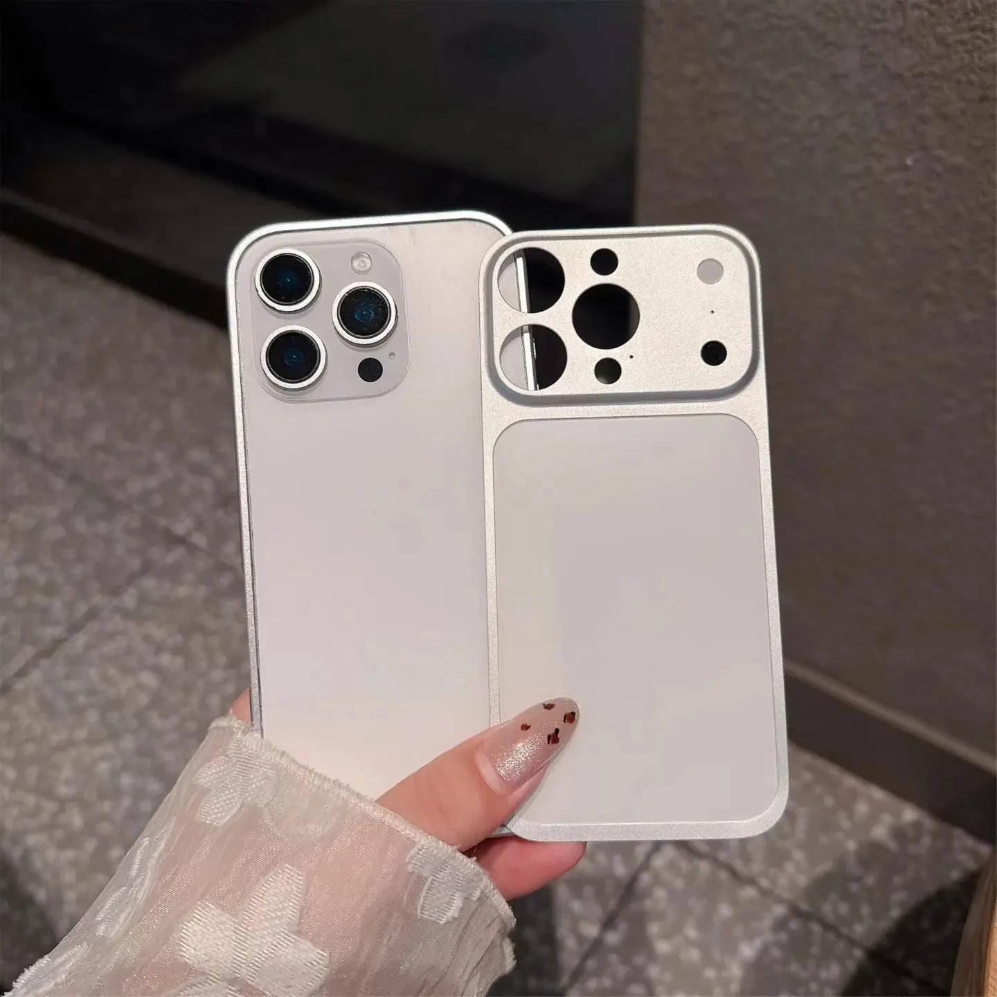 إطار آيفون نحيف من سبائك الألمنيوم باللون الأصلي – حماية خلفية أنيقة مع إمكانية التحويل لتصميم iPhone 17