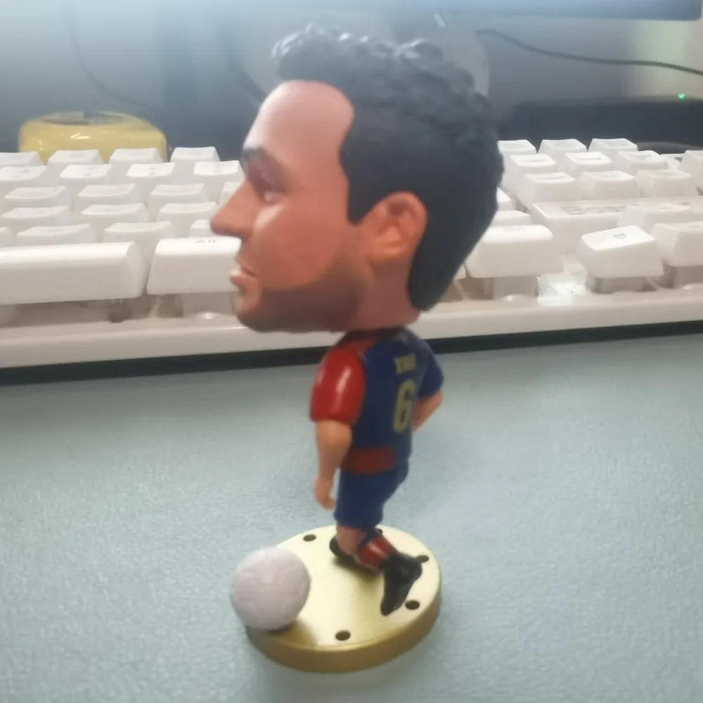 مجسم لامين يامال – نجم كرة القدم الصاعد | ارتفاع 2.5 إنش (حوالي 6.5 سم)