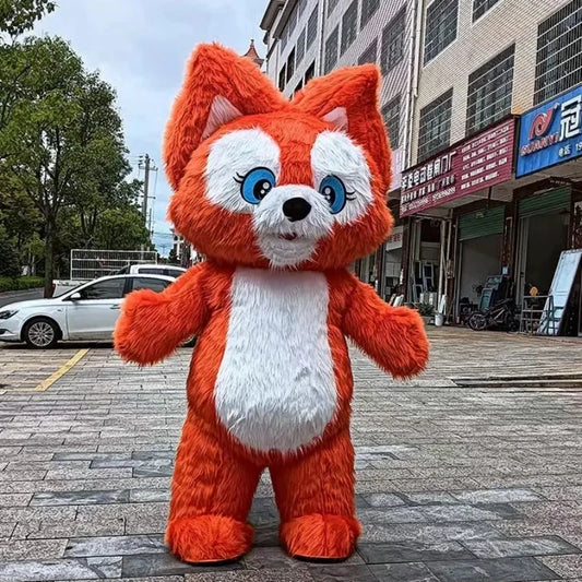 زي تميمة منتفخ ضخم من MINISO – شخصية لينا بيل أو الدب الفراولة