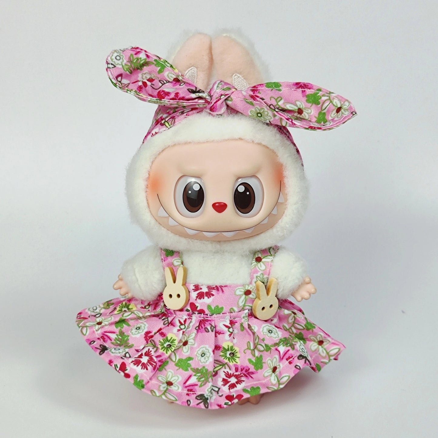 لبس تنورة ورود لابوبو 17 سم – طقم فلورال كيوت | ملابس للحفلات لدمى Labubu I & II