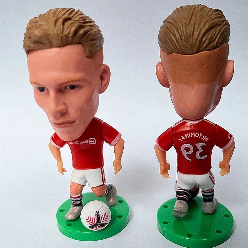 مجسم نجم كرة القدم بالزي الأحمر | ارتفاع 6.5 سم