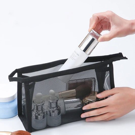 حقيبة مكياج شبكية سوداء للسفر – خفيفة، بسحاب، لترتيب أدوات التجميل والغسول