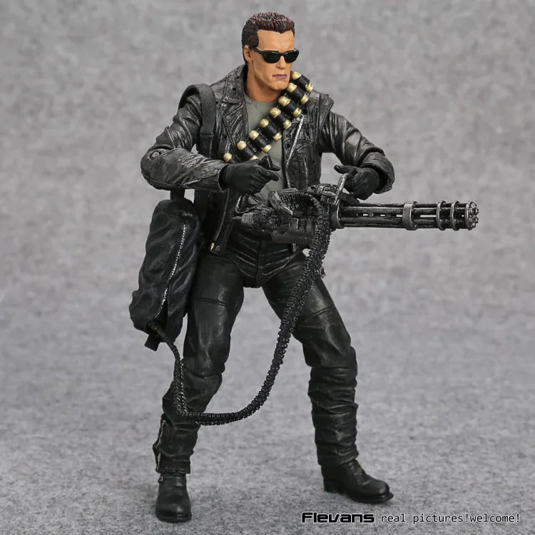 مجسم T-800 من فيلم Terminator 2: Judgment Day | إصدار NECA الرسمي | ارتفاع 18 سم (7 إنش)