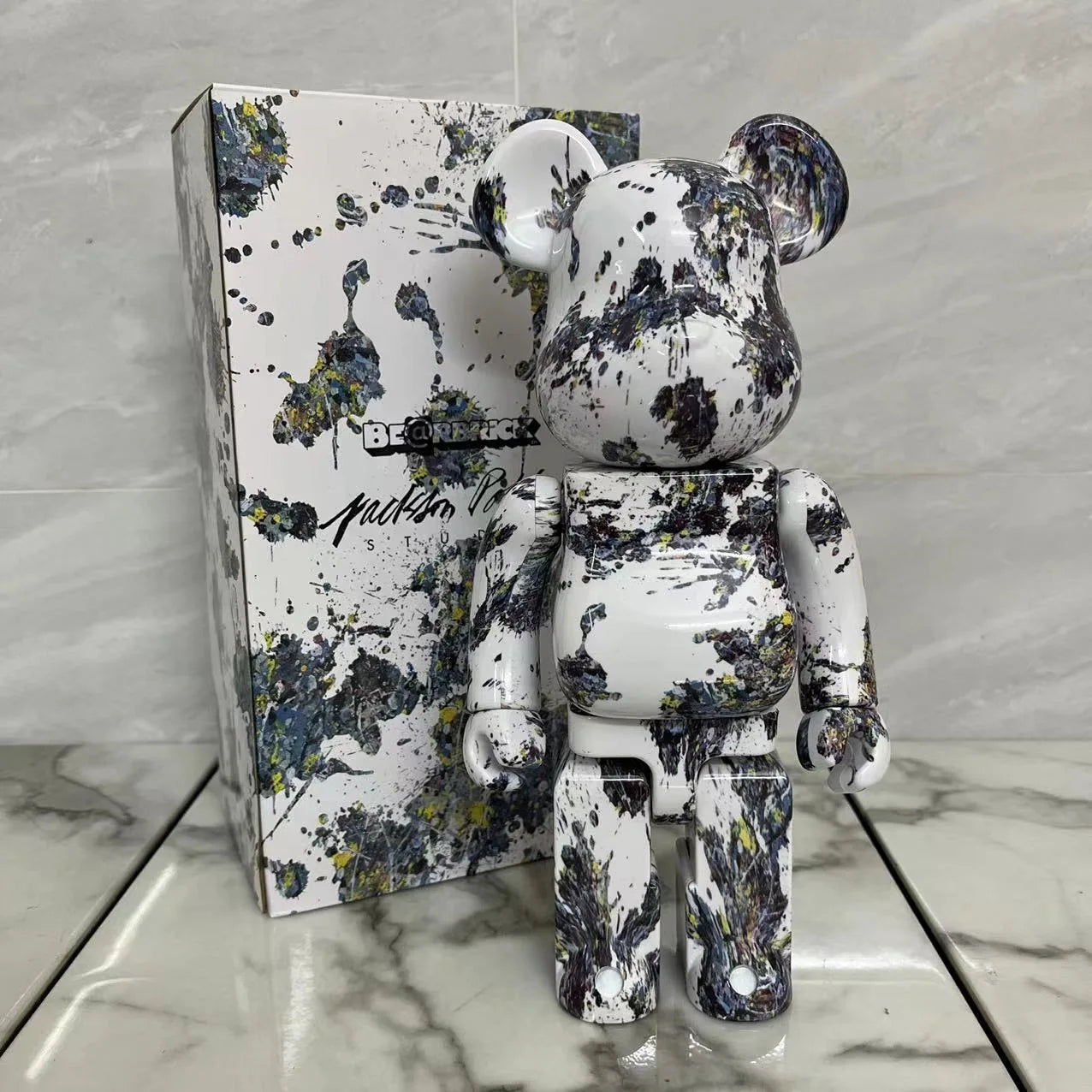 تمثال Bearbrick بحجم 400% (28 سم) – قطعة ديكور فاخرة للمنزل والمكتب