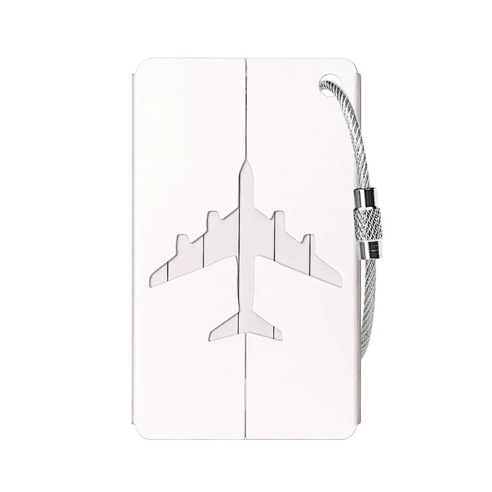 بطاقة تعريف للحقائب من الألمنيوم – أنيقة، متينة، ومناسبة للسفر