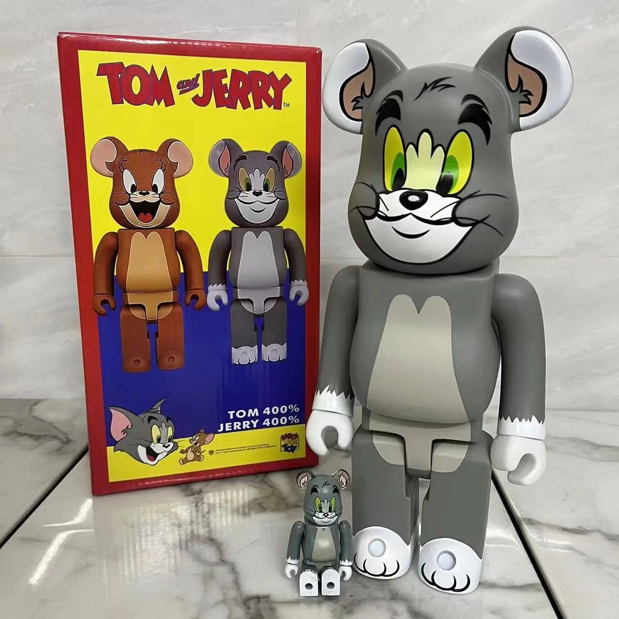 تمثال 400% BEARBRICK – تصميم "توم" و"جيزي" بأسلوب Violent Bear بارتفاع 28 سم