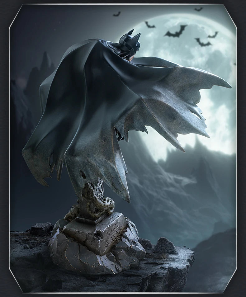 مجسمات باتمان من Pop Mart – إصدار رسمي أصلي | زينة مكتبية أنيقة وعصرية