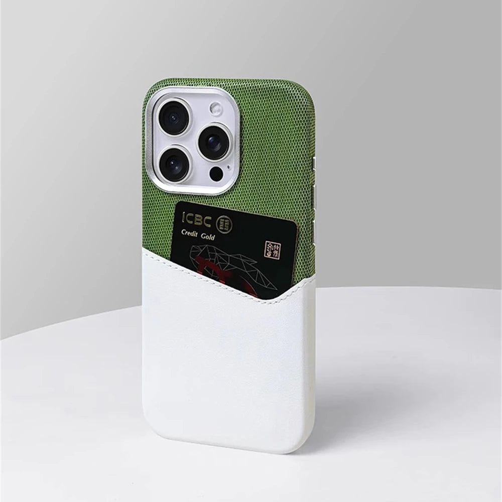 كفر آيفون جلد PU بنقشة Flax مع جيب بطاقات وألوان متباينة – دعم MagSafe وحماية عدسة معدنية