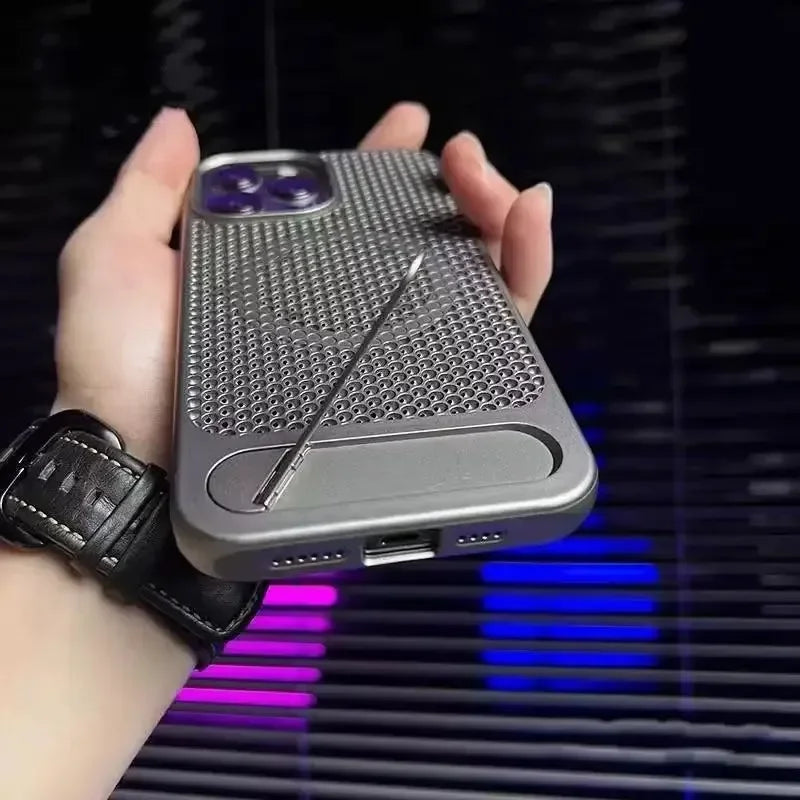 كفر آيفون معدني فائق النحافة مع حامل مخفي قابل للطي – تبديد حرارة وحماية ضد الصدمات
