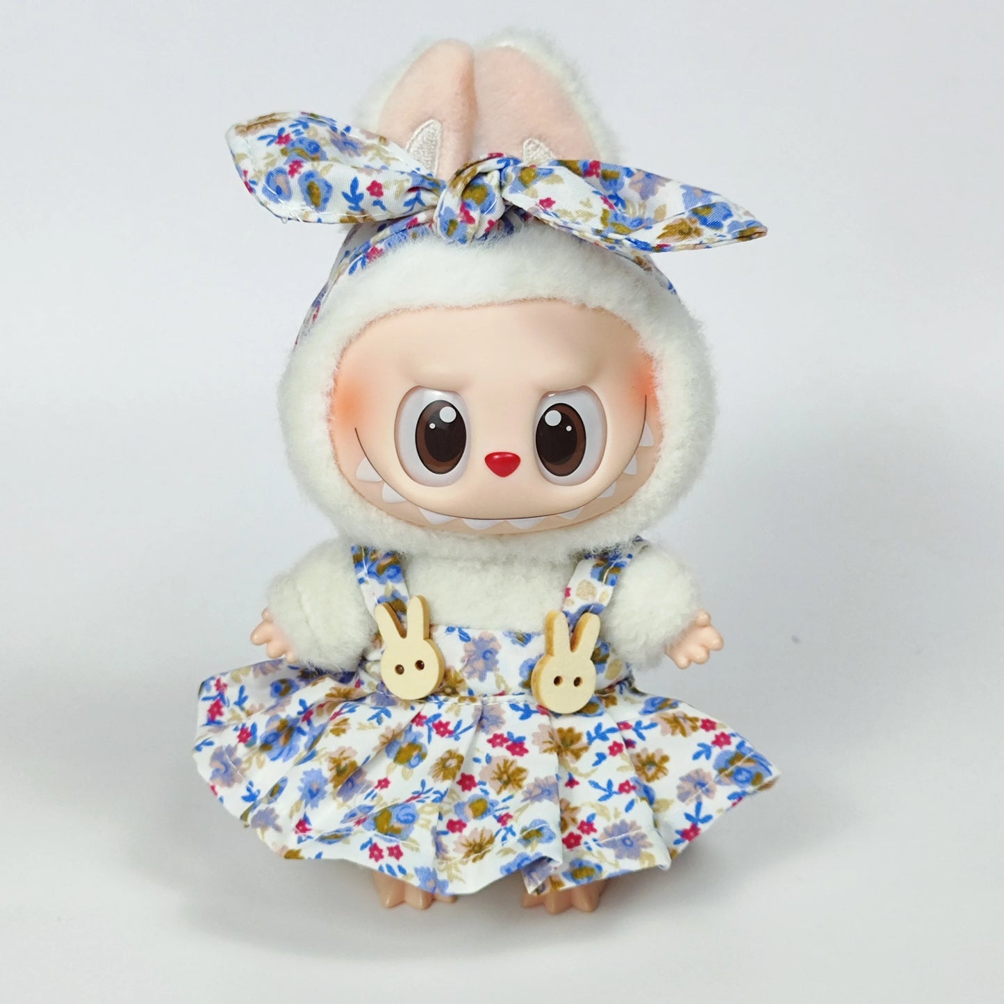 لبس تنورة ورود لابوبو 17 سم – طقم فلورال كيوت | ملابس للحفلات لدمى Labubu I & II