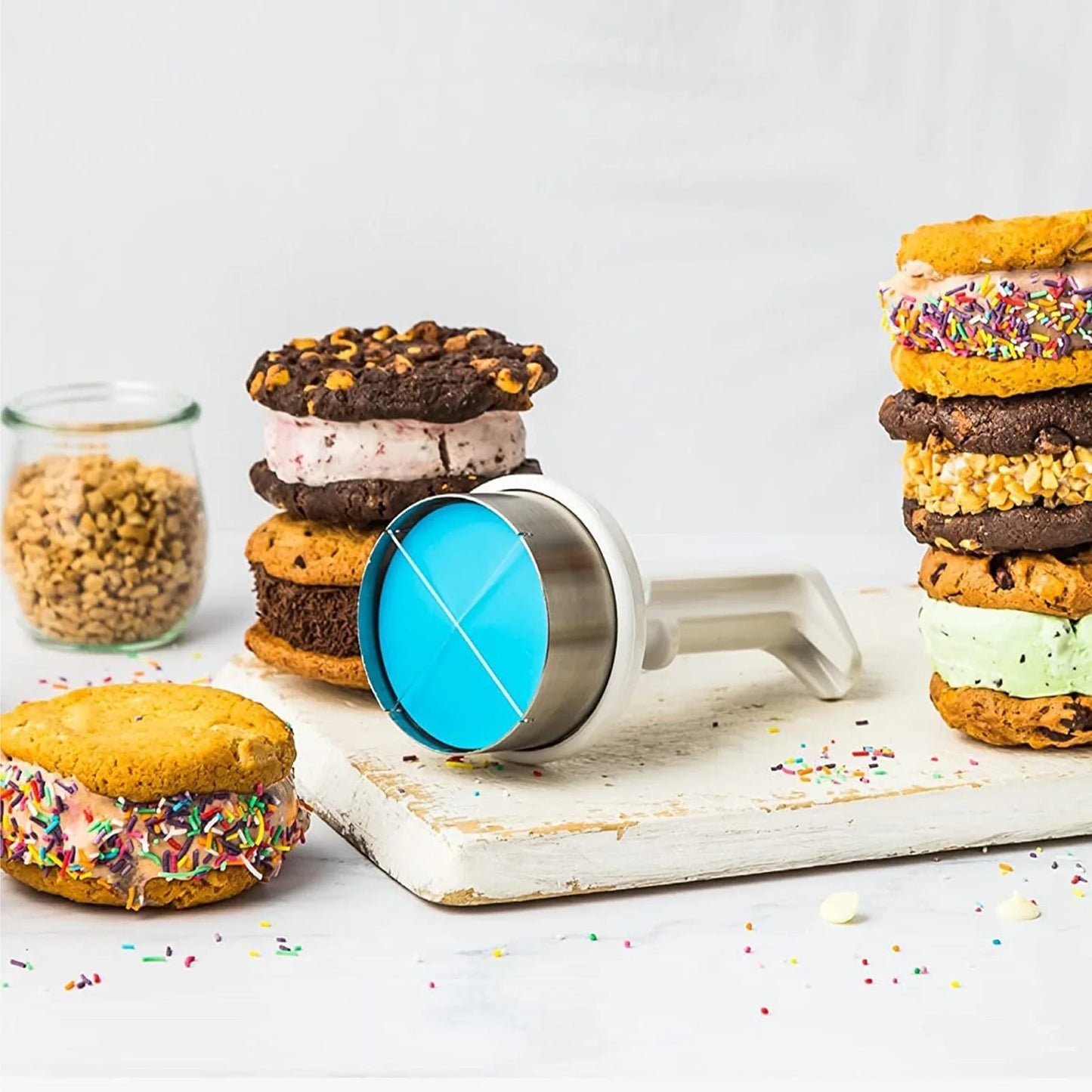 أداة صنع الساندويتش المثلّج المنزلية – لتحضير آيس كريم الساندويتش اللذيذ بسهولة واحترافية في المنزل!