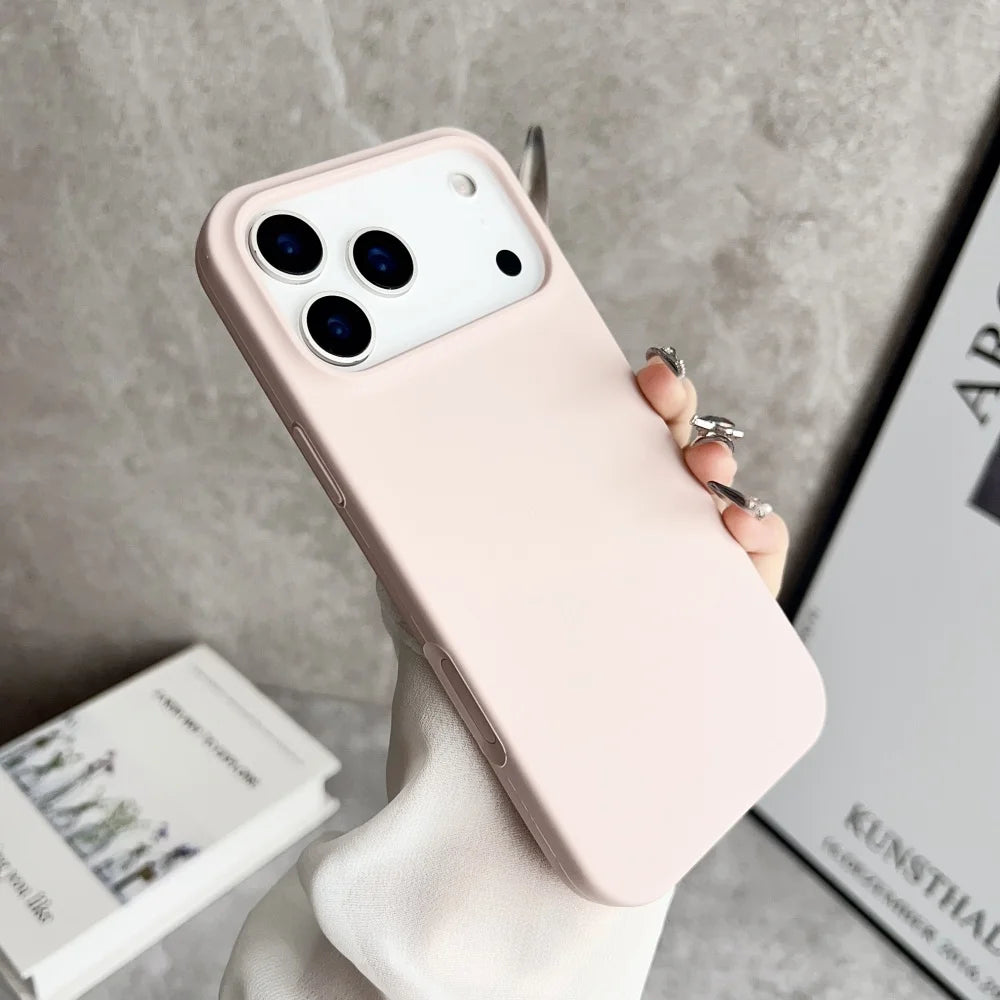 كفر آيفون سيليكون رسمي أصلي – حماية ناعمة بتصميم أنيق ومتين