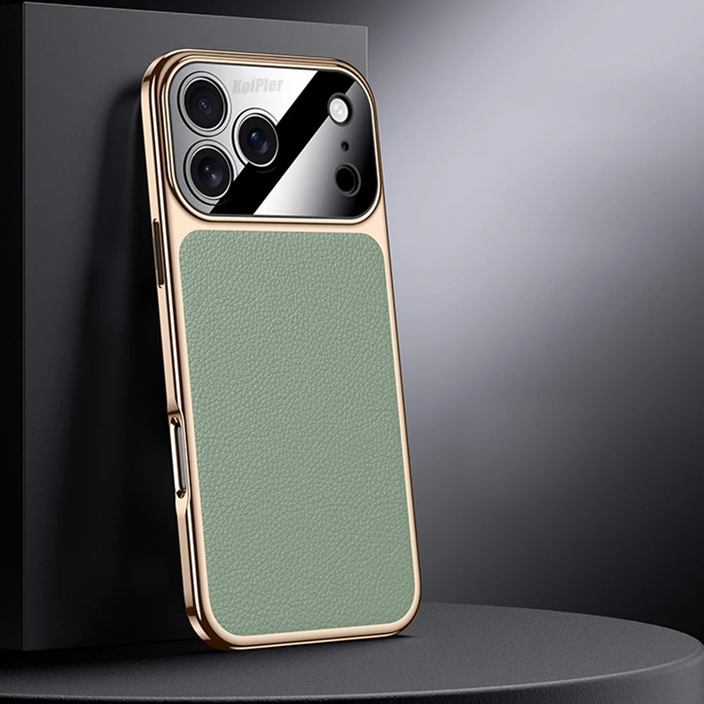 كفر آيفون 17 برو ماكس جلد طبيعي فاخر بنقشة الليتشي – حماية عدسة وصدمات بتصميم راقٍ