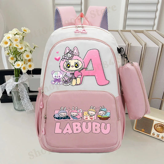 MINISO – حقيبة ظهر أنمي بسعة كبيرة مع حقيبة أقلام | تصميم حروف A-Z | عملية ومناسبة للطلاب