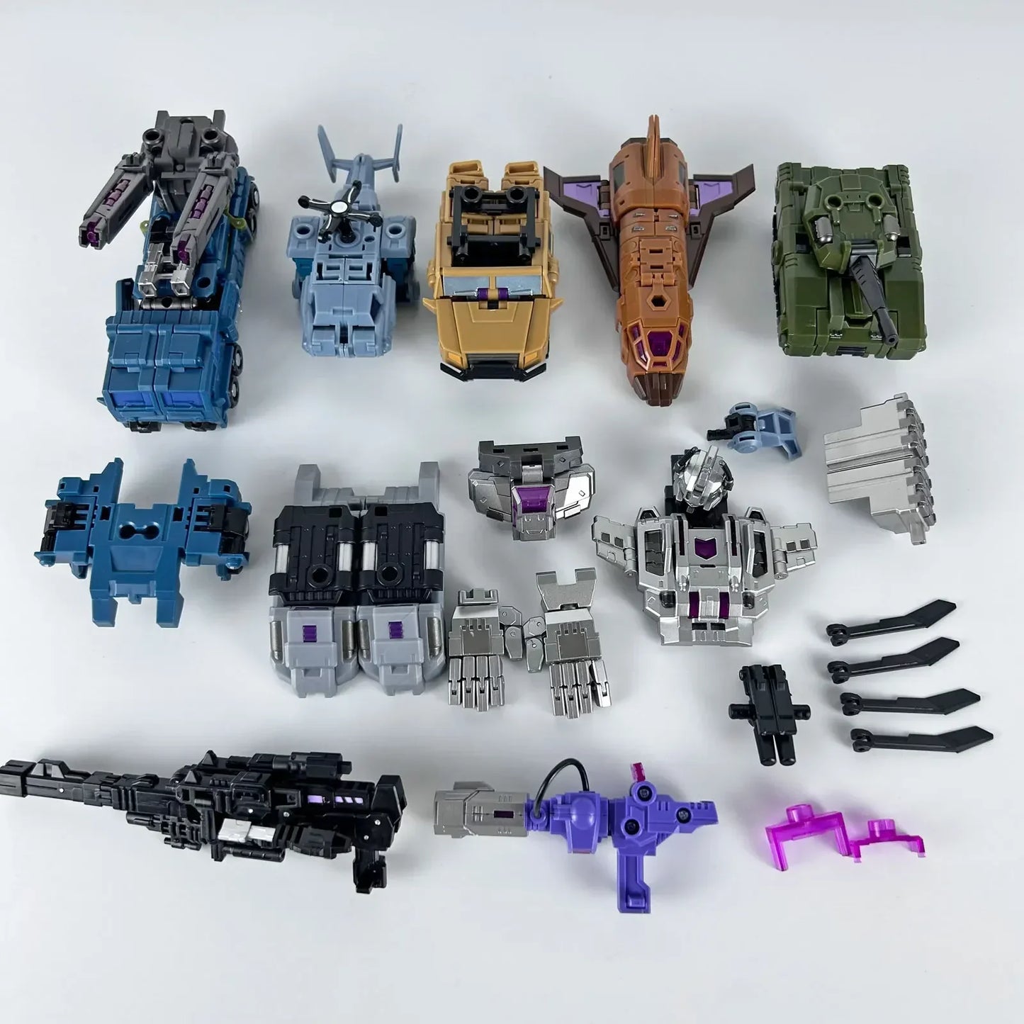 مجسم متحول 5 في 1 – Bruticus من PocketToys | إصدار PT-05 | ارتفاع 27 سم