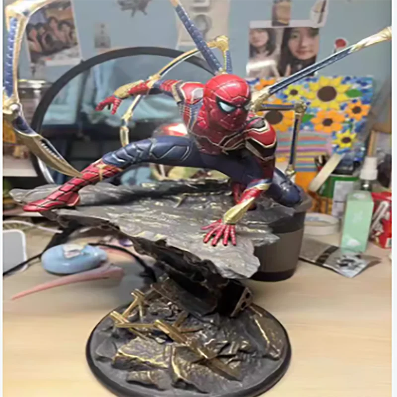 تمثال سبايدرمان – من سلسلة Avengers Alliance | ارتفاع 32 سم | تصميم GK عالي الجودة مع صندوق عرض