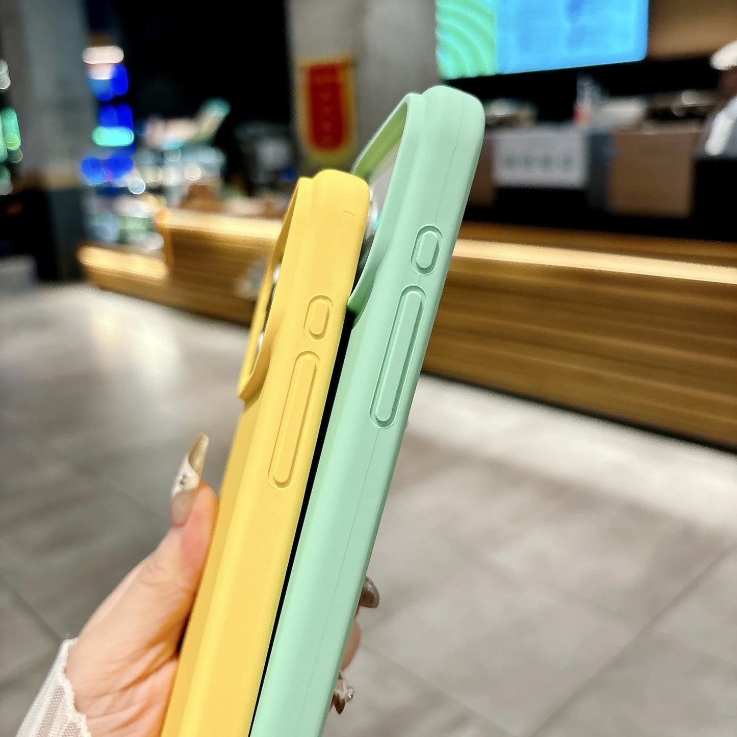 كفر آيفون سيليكون رسمي أصلي – حماية ناعمة بتصميم أنيق ومتين