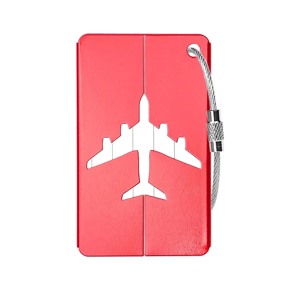 بطاقة تعريف للحقائب من الألمنيوم – أنيقة، متينة، ومناسبة للسفر