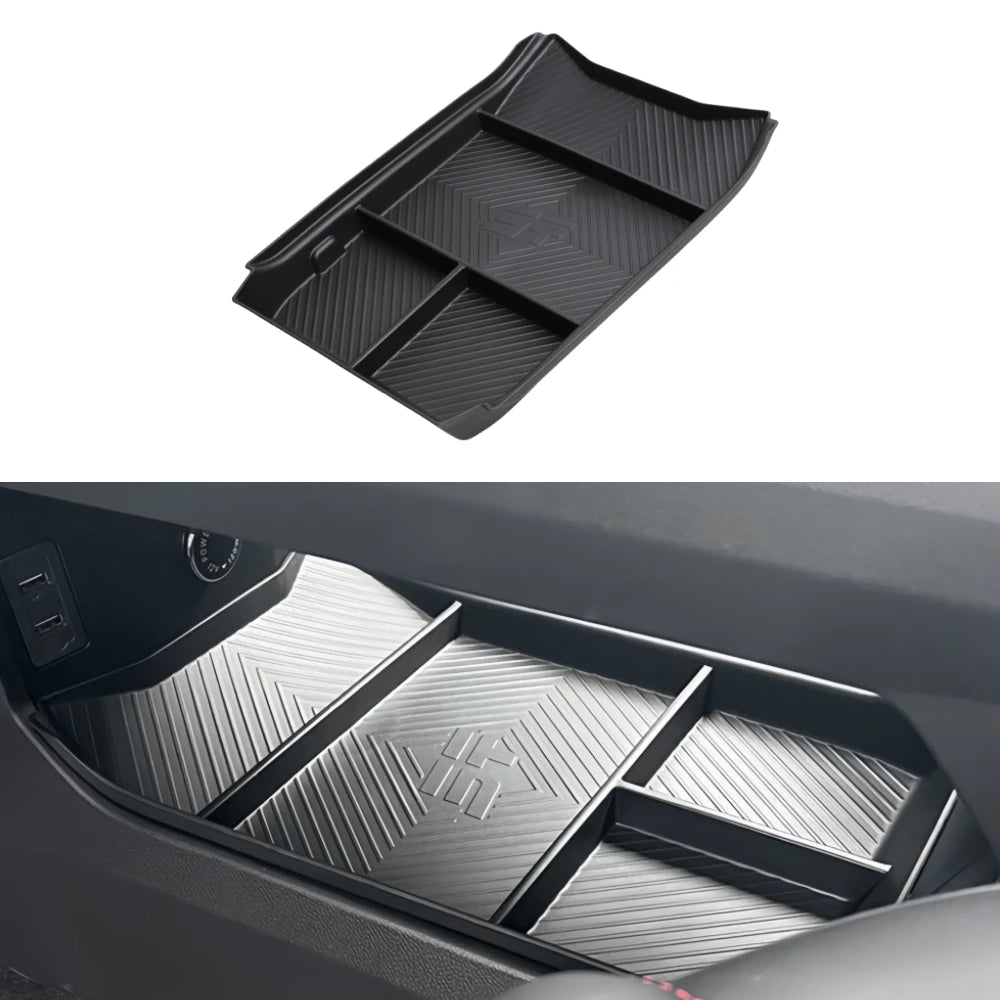 منظم تخزين أسفل الكونسول الوسطي مع حامل أكواب – مخصص لسيارة Chery Jetour T2 Traveler موديلات 2023 - 2025