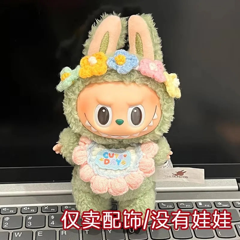 طقم بكيني لابوبو 15-17 سم – ستايل هاواي + تنورة عشب | 2 قطع – لبس شاطئ كيوت للدمى المحشوة