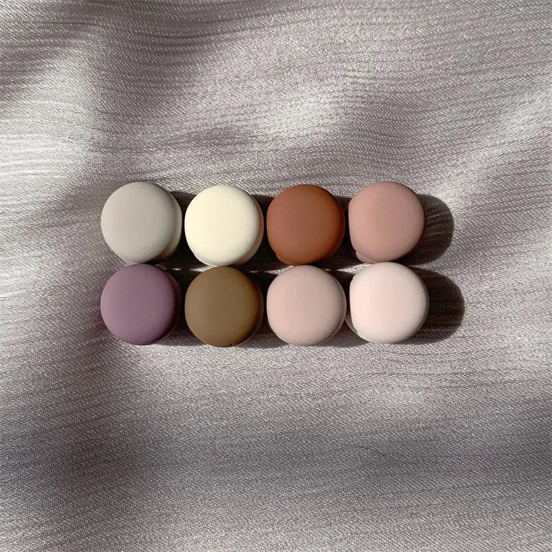 مشبك حجاب مغناطيسي معدني قوي وأنيق – بدون ثقوب | بديل آمن للدبابيس – إكسسوار أنيق للمحجبات