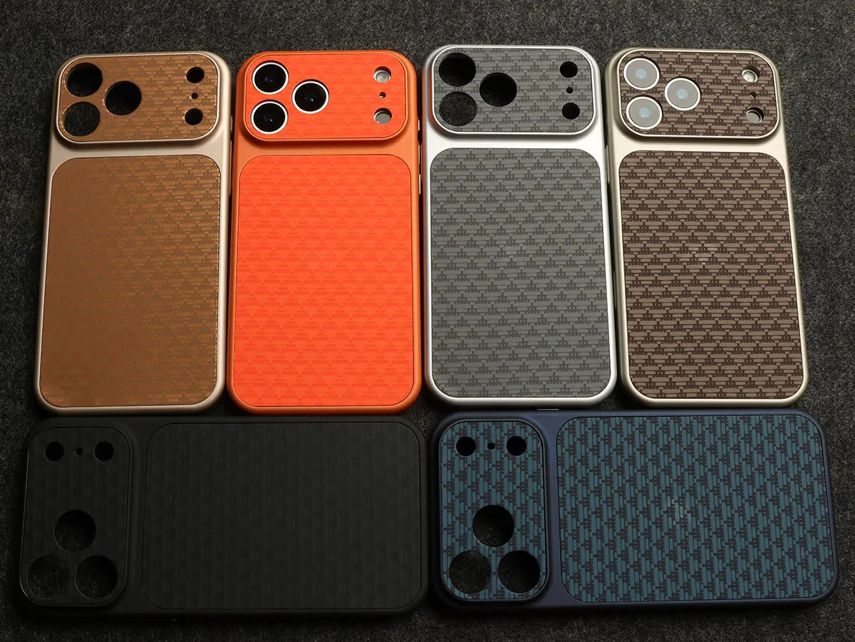 كفر آيفون مقاوم للصدمات بملمس ألياف كربونية مع طلاء PC – إطار برتقالي أنيق