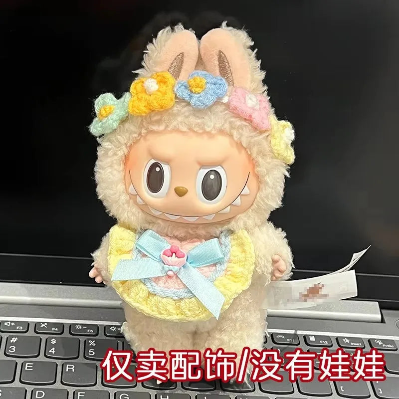 طقم بكيني لابوبو 15-17 سم – ستايل هاواي + تنورة عشب | 2 قطع – لبس شاطئ كيوت للدمى المحشوة